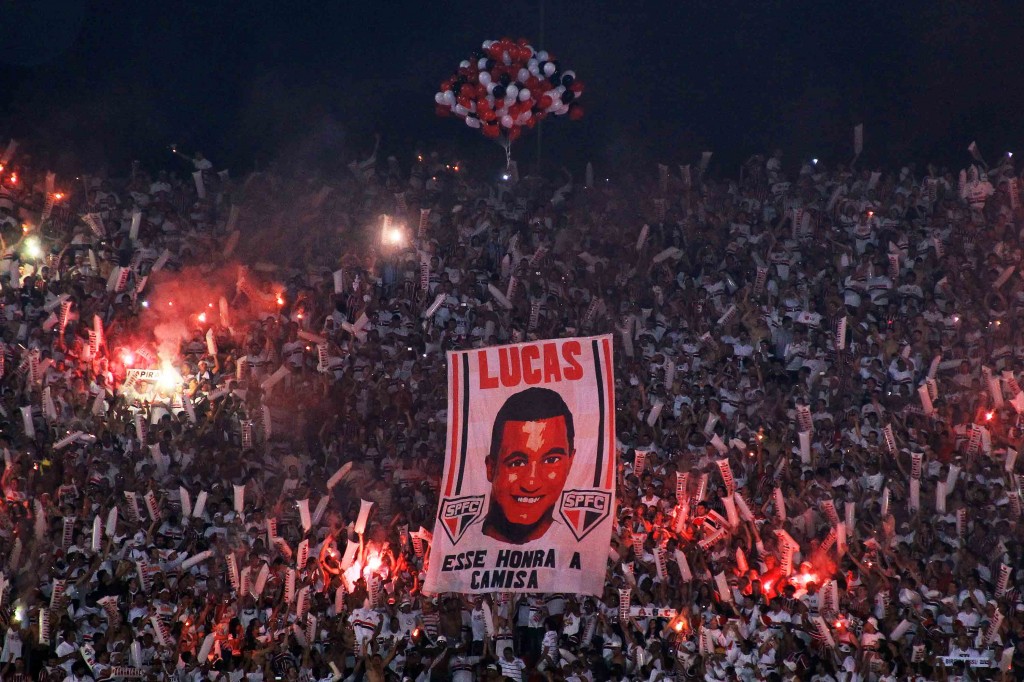 Sao Paulo fans say goodbye and thanks to Lucas