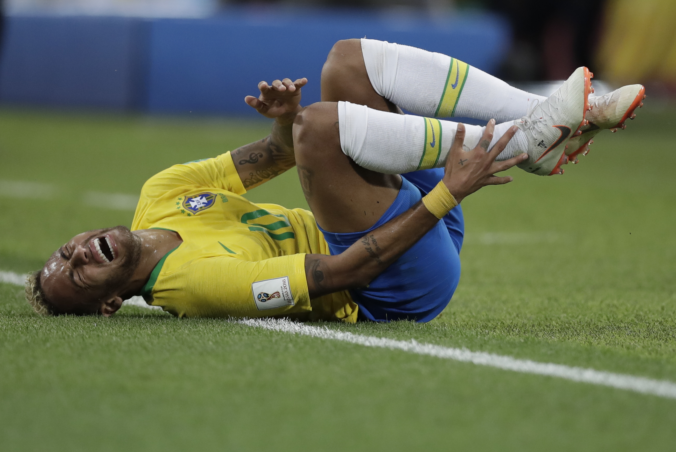 Neymar Rolling